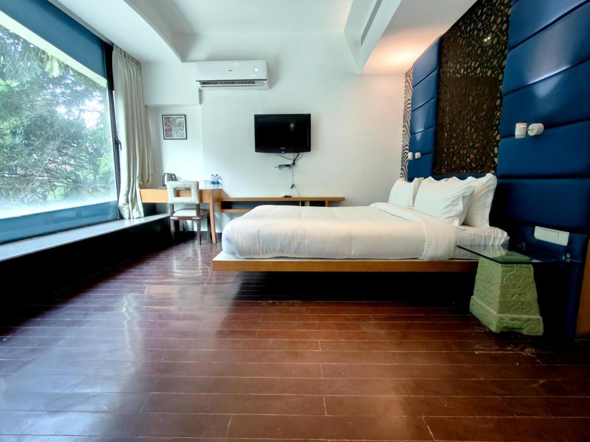 The Sky Imperial Hotel Yahvi 巴罗达 外观 照片