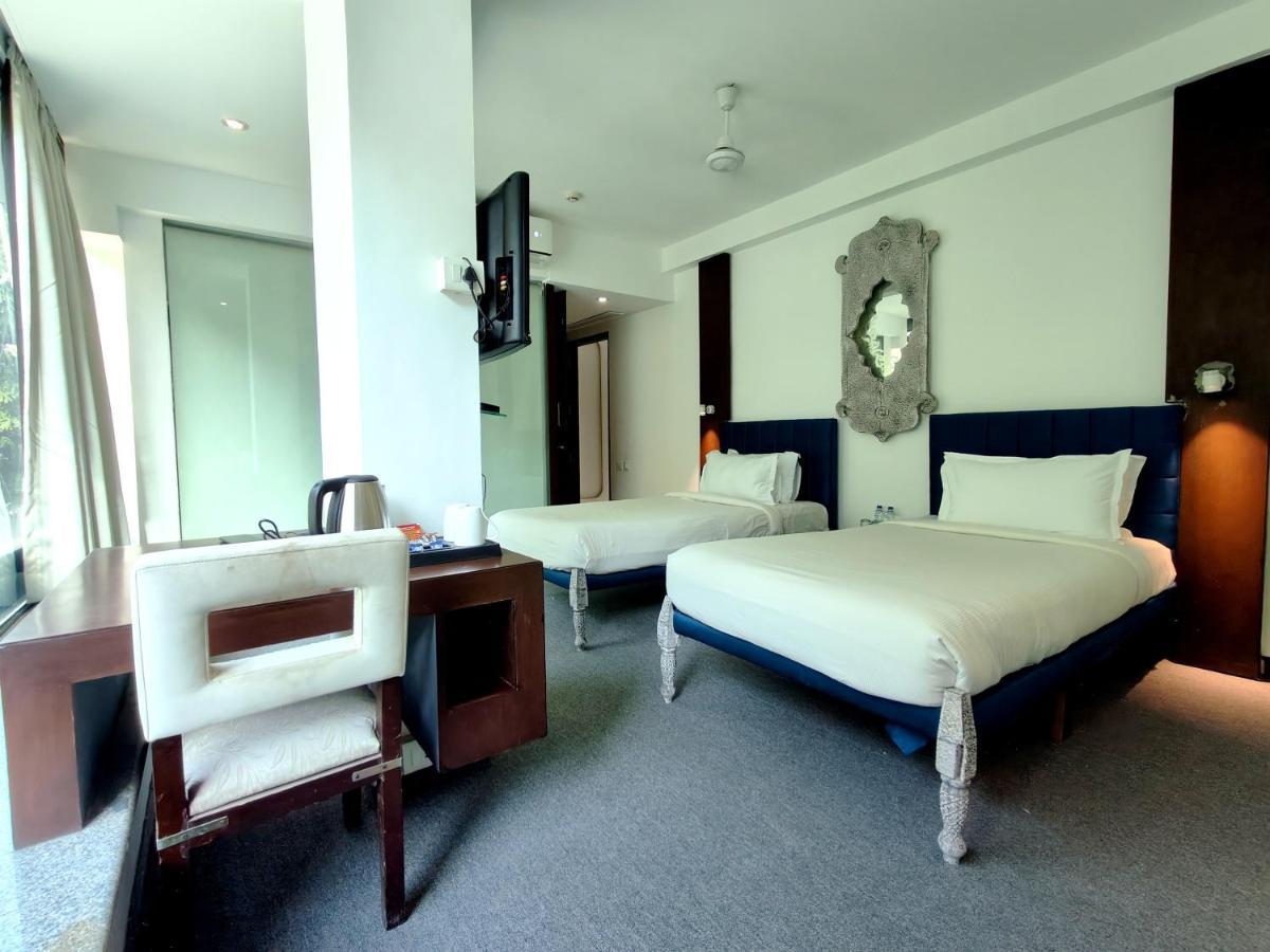 The Sky Imperial Hotel Yahvi 巴罗达 外观 照片