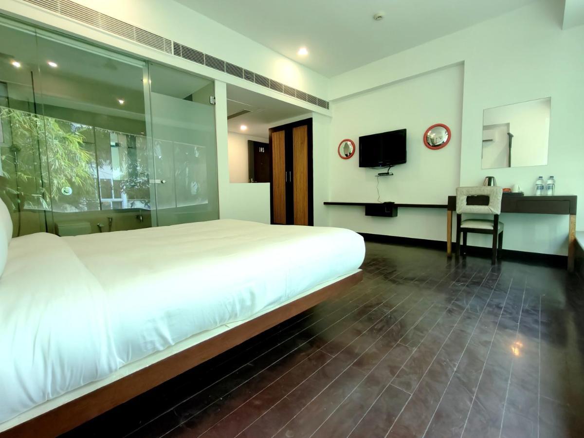 The Sky Imperial Hotel Yahvi 巴罗达 外观 照片