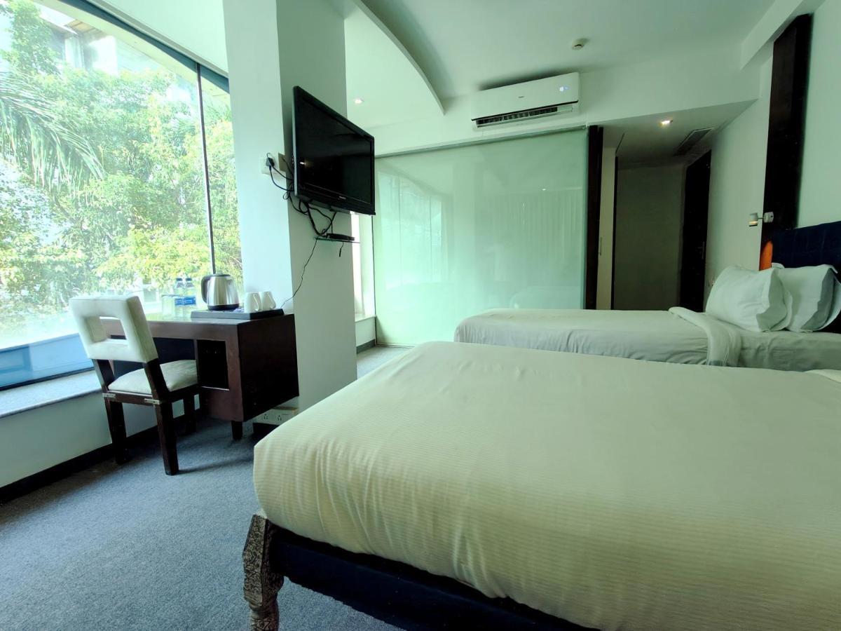 The Sky Imperial Hotel Yahvi 巴罗达 外观 照片