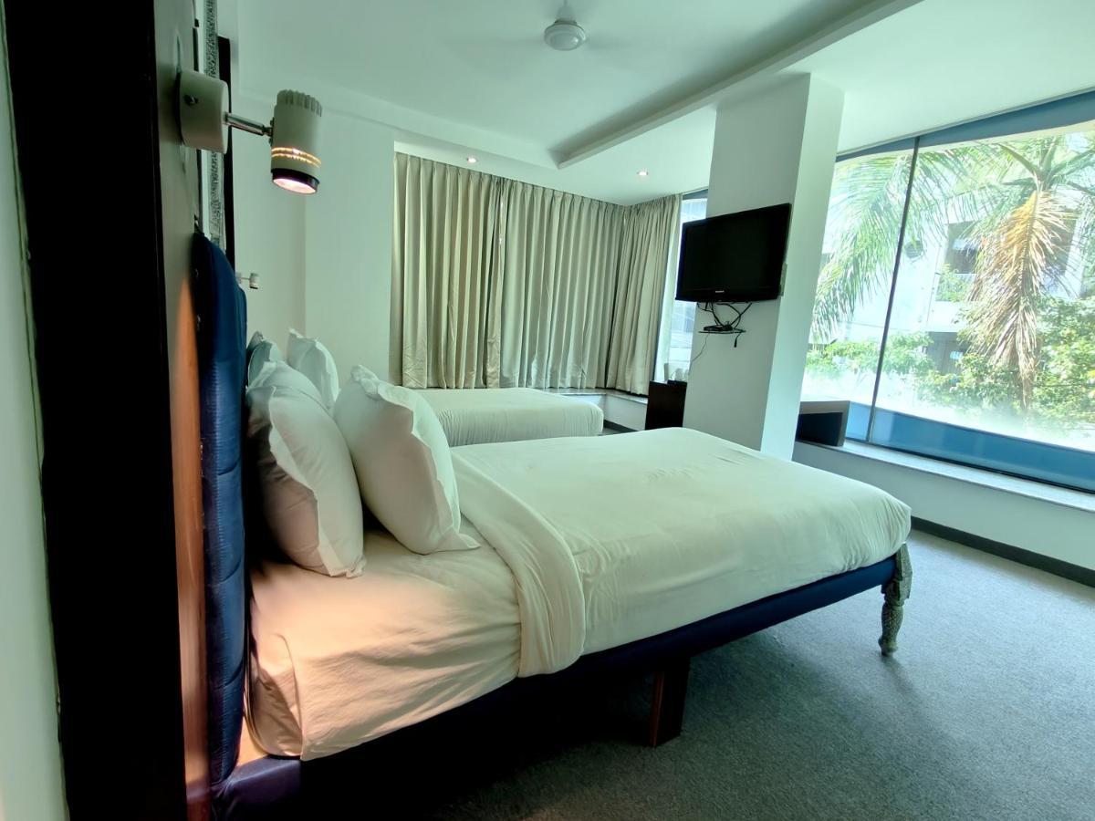 The Sky Imperial Hotel Yahvi 巴罗达 外观 照片