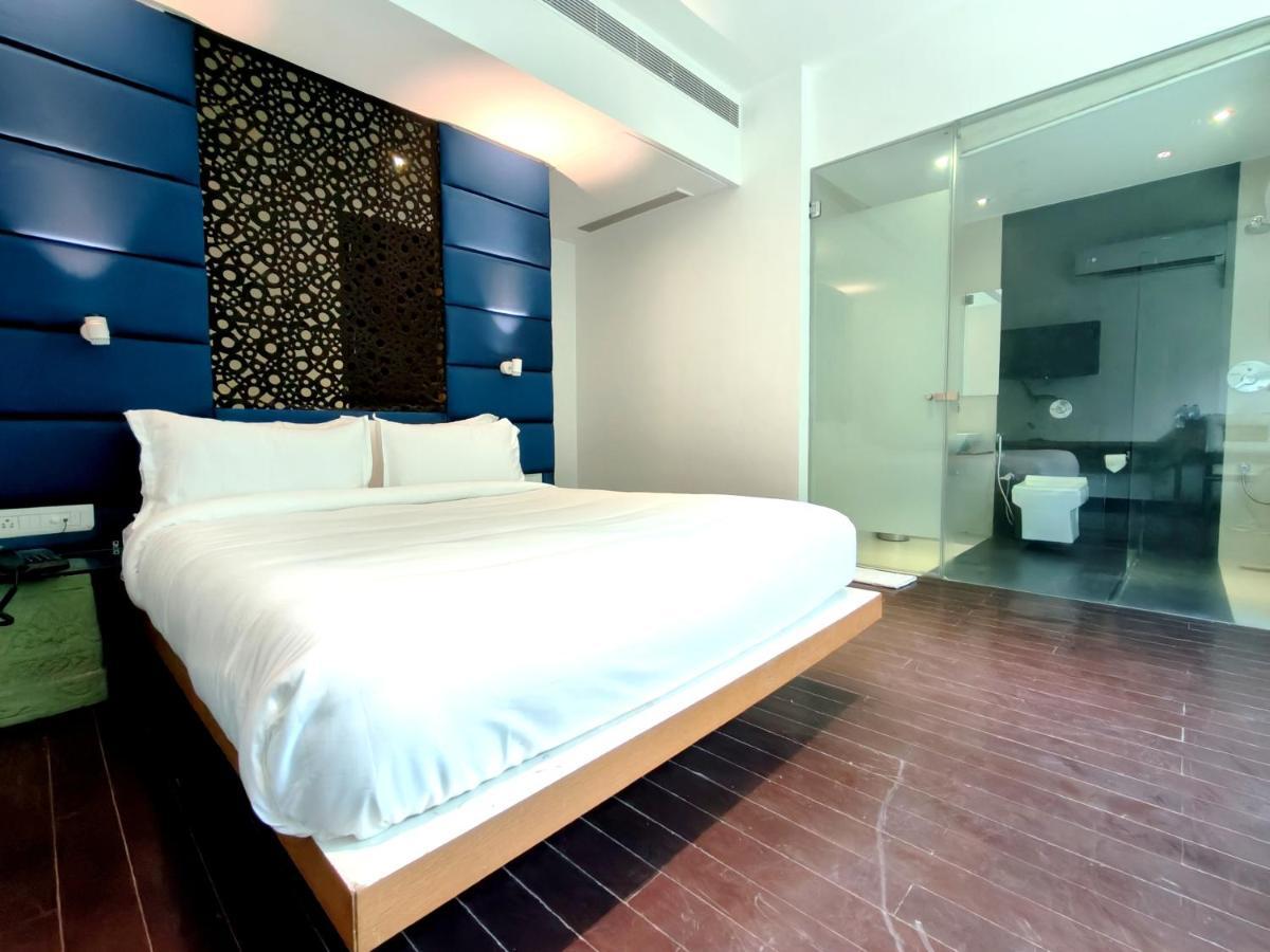 The Sky Imperial Hotel Yahvi 巴罗达 外观 照片